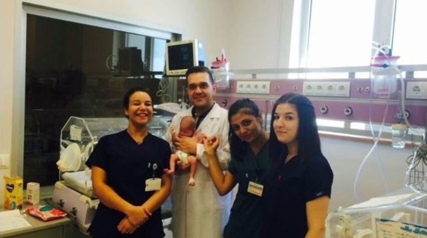 &Ccedil;ocuk Cerrahi Kliniğinde Başarılı Operasyon