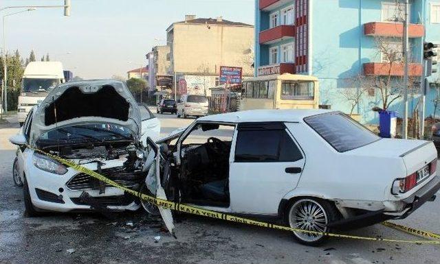 Sakarya’da Trafik Kazası: 1 Ölü, 1 Yaralı