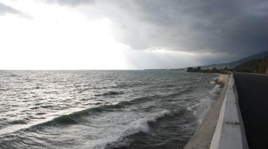 Meteoroloji&rsquo;den Ayvalık Ve Kuzey Ege&rsquo;de Fırtına Uyarısı