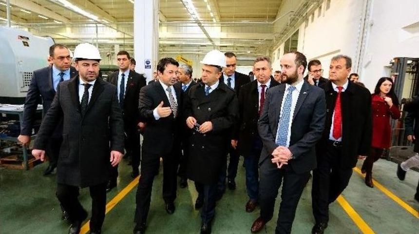 Bakan Işık, Bin 500 Kişiye İstihdam Sağlayacak Tesisleri A&ccedil;tı