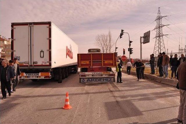Lise &Ouml;ğrencisi Motosiklet Kazasında Can Verdi 1