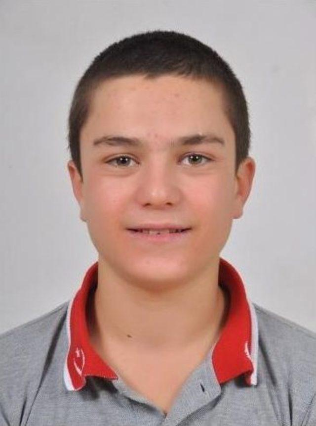 Lise &Ouml;ğrencisi Motosiklet Kazasında Can Verdi 2