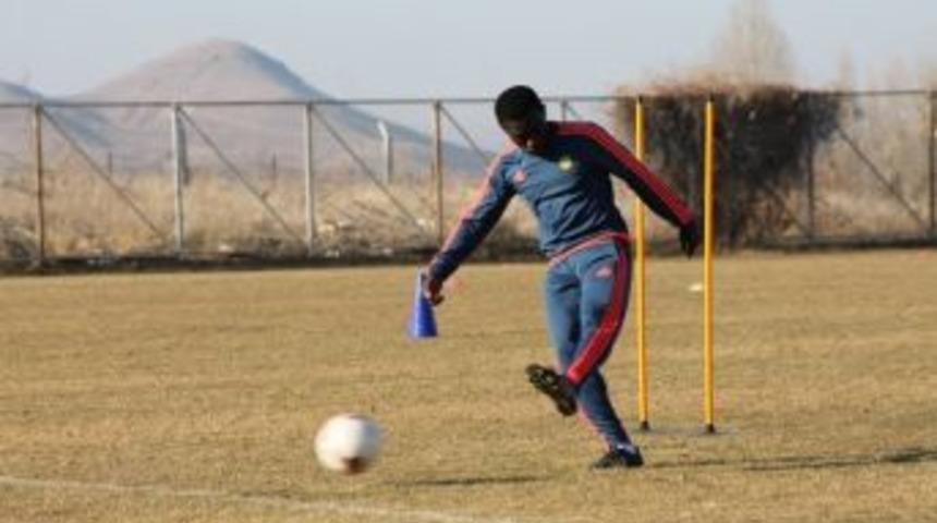 Yeni Malatyaspor&rsquo;da Azubuike Yorgun D&ouml;nd&uuml;