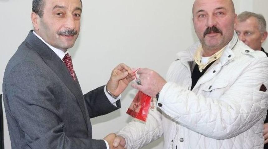 Emekli Olan Personele Cumhuriyet Altını