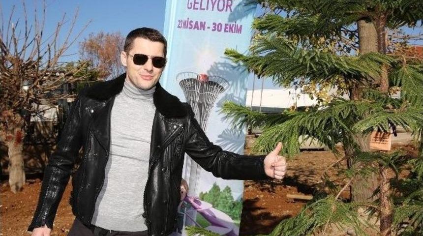 &Uuml;nl&uuml;ler Ormanına Yıldız Yağmuru Devam Ediyor