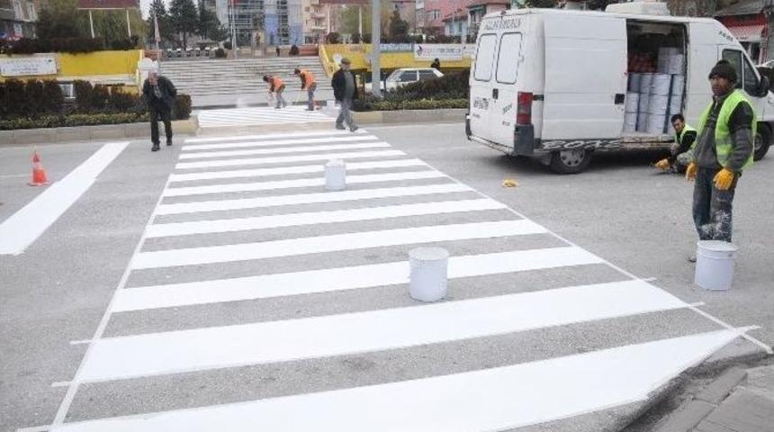 Boz&uuml;y&uuml;k&rsquo;te Yaya Ge&ccedil;idi &Ccedil;izgileri Yenilendi