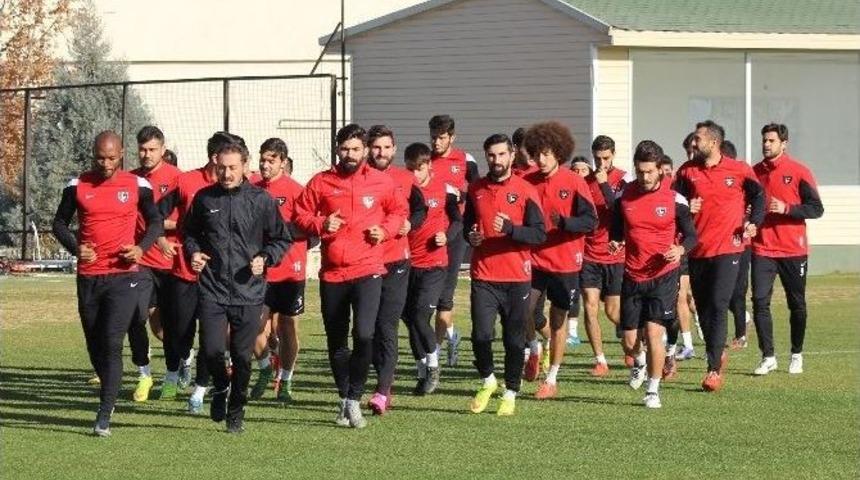 Denizlispor &Ccedil;ıkışa Ge&ccedil;mek İstiyor