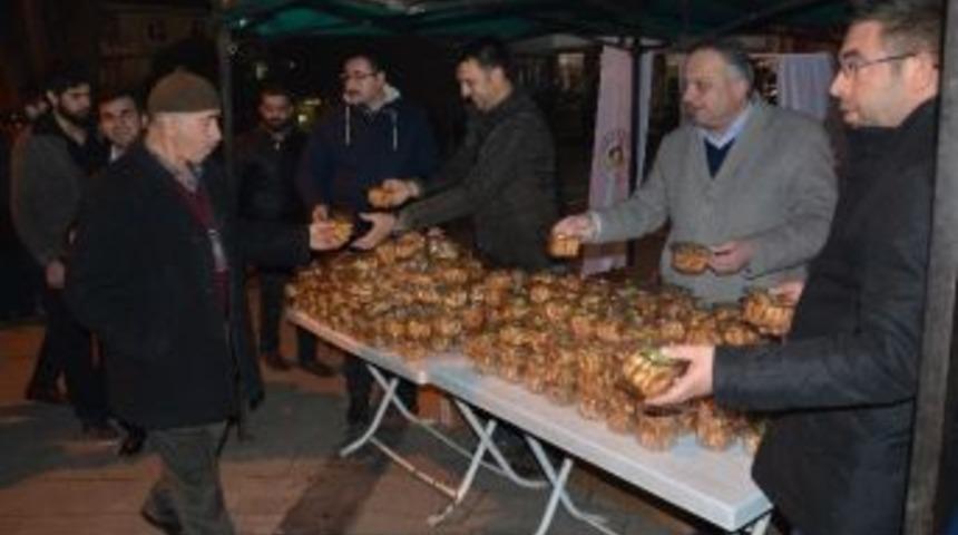 5 Bin Kandil Simidi Dağıtıldı