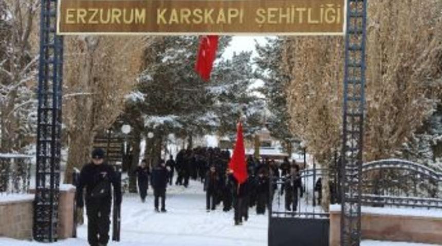 İzciler Sarıkamış Harekatı &Ouml;ncesinde Atalarını Yad Etti