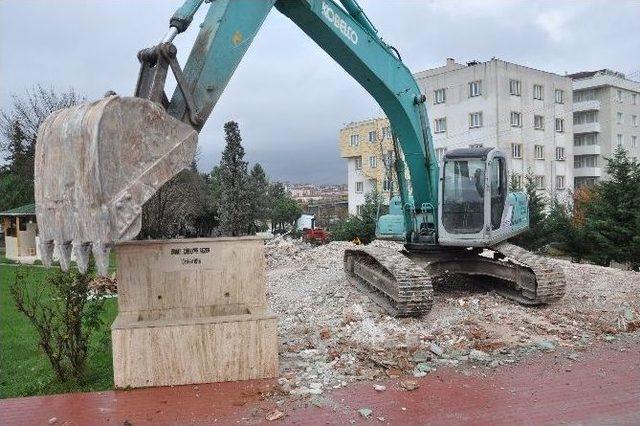 Çerkezköy Şehitliği’nde Düzenleme Çalışmaları