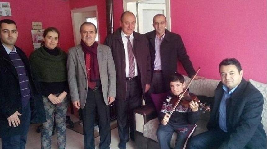 Hayalindeki Kemana Kavuştu