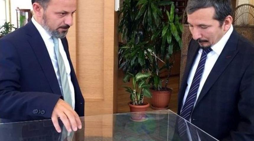 Remzi G&ouml;ren, &rsquo;rekt&ouml;rler Konuşuyor&rsquo;un Konuğu Oldu