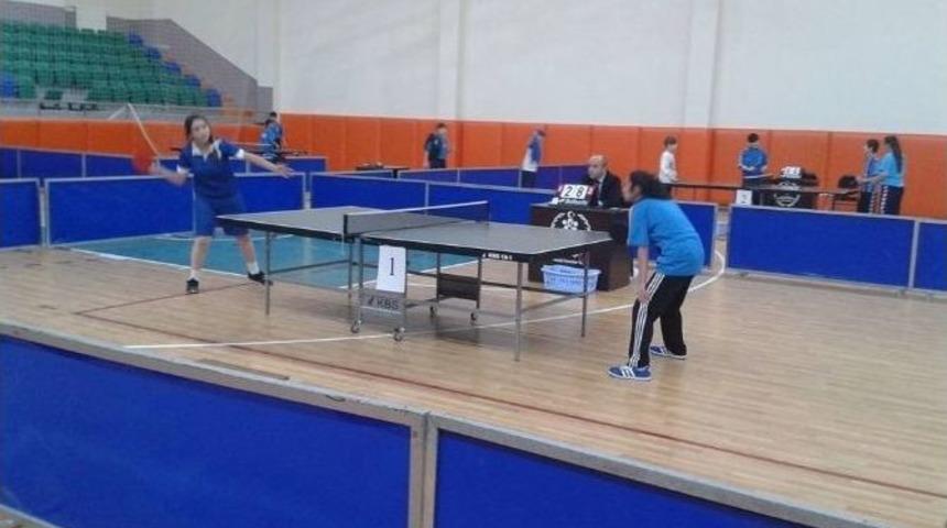 Analig Masa Tenisinde Erzurum İkinci