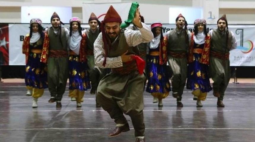 Bayraklı&rsquo;nın Halk Oyunları Ekibinden Unutulmaz Gece