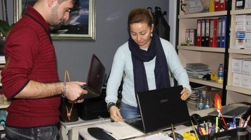 Laptop&rsquo;a Su D&ouml;k&uuml;l&uuml;nce F&ouml;n Makinesi Kullanmayın