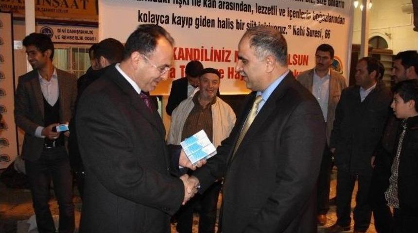 Camide S&uuml;t Dağıtıldı