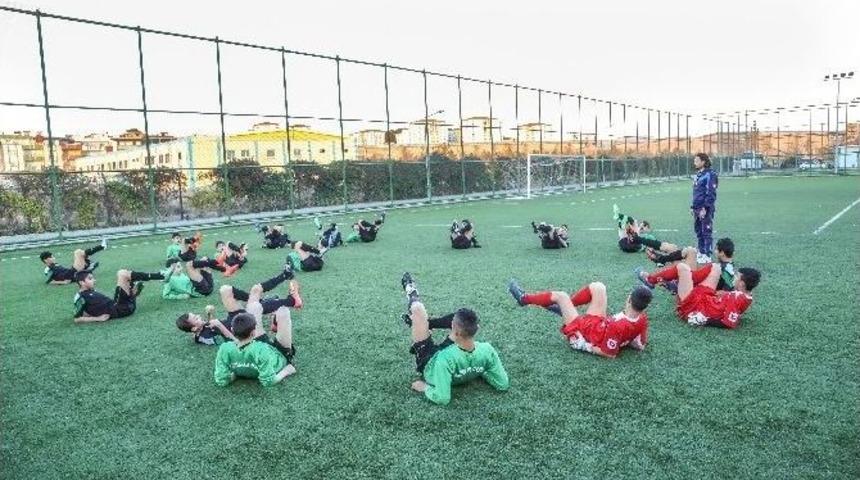 Şehitkamil Alt Yapıda Geleceğin Yıldızlarını Yetiştiriyor