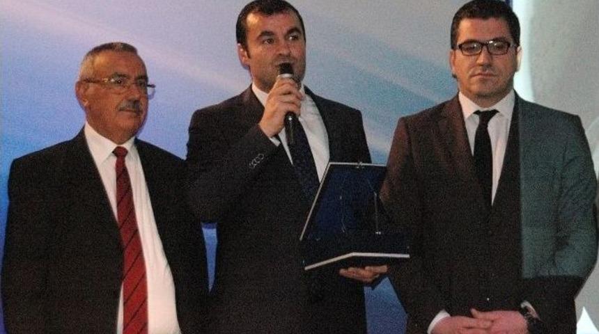 2015 Yılı &ldquo;turizm Ve Yerel Gastronomi&rdquo; Destinasyonu Se&ccedil;ilen Gaziantep, &Ouml;d&uuml;l&uuml;n&uuml; Aldı