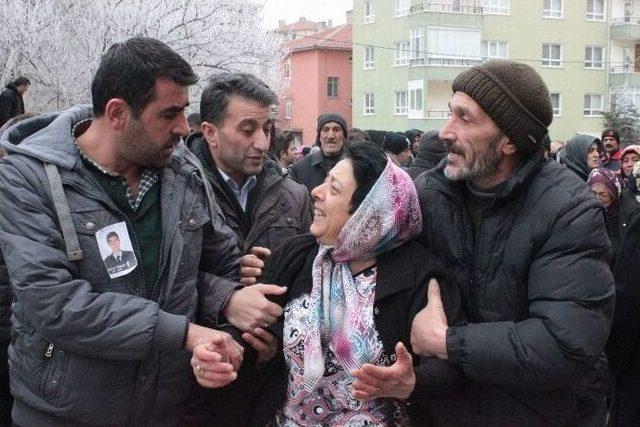 Şehit Annesi Kiraz Ünaldı’dan Oğlu Gökhan’a Son Öpücük