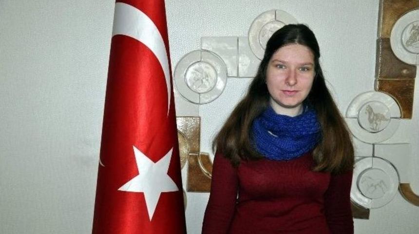 Rus &Ouml;ğrenci Putin&rsquo;e Seslendi: "biz İki &Uuml;lke Dostuz, Kardeşiz"