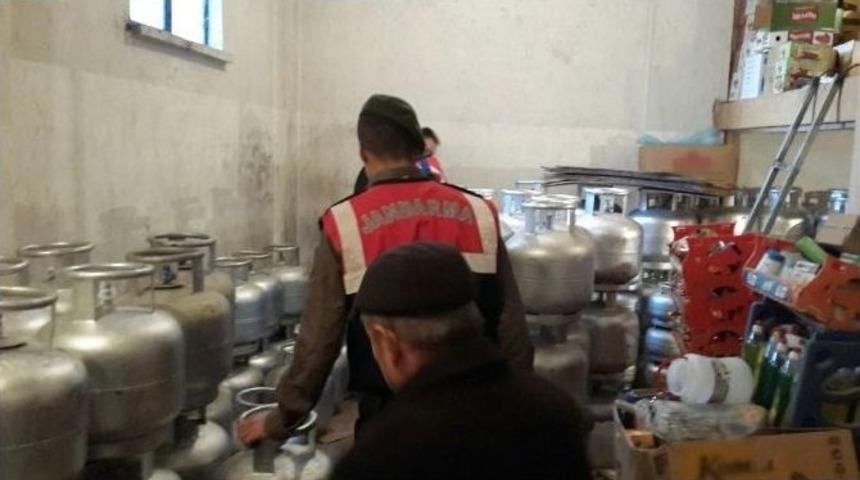 Jandarmadan Ka&ccedil;ak T&uuml;p Operasyonu