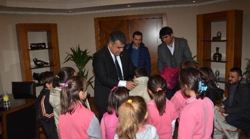 Ereğli Belediyesi&rsquo;nden &Ouml;ğrencilere Kışlık Kıyafet