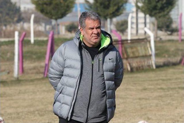 Manisa Büyükşehir Belediyespor Güç Depoluyor