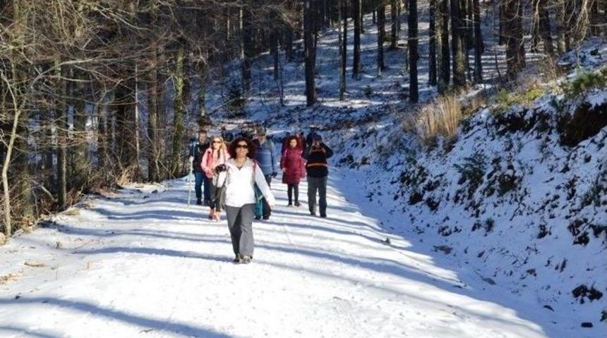 Kazdağı Gezginleri İlk Yağan Kara &ldquo;merhaba&rdquo; Dedi