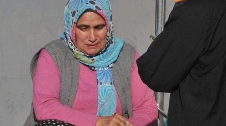 Elmas Kaya: "oğlum Ter İ&ccedil;inde Eve Gelirdi