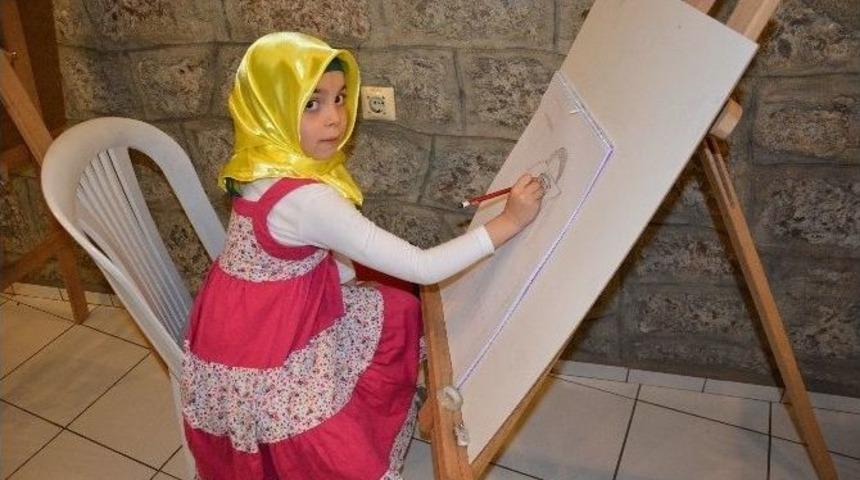 Ortahisar Belediyesi&rsquo;nin A&ccedil;tığı Kurslarla Geleceğin Sanatkarları Yetişiyor