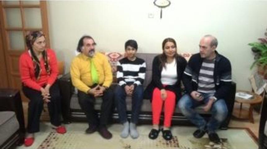 &Ouml;ğretmenlerden &Ouml;ğrenci Velilerine Ziyaret