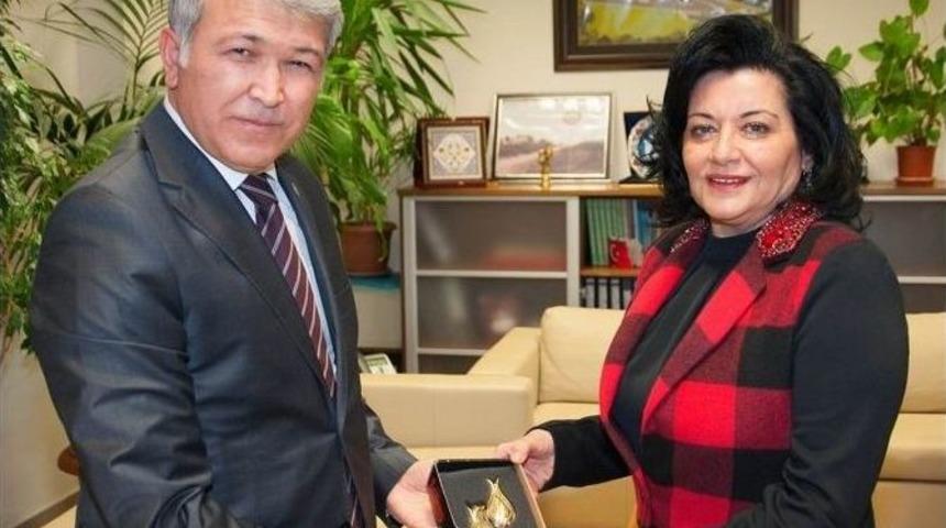 Vali Civelek Trakya G&uuml;mr&uuml;k Ve Ticaret B&ouml;lge M&uuml;d&uuml;rl&uuml;ğ&uuml;n&uuml; Ziyaret Etti