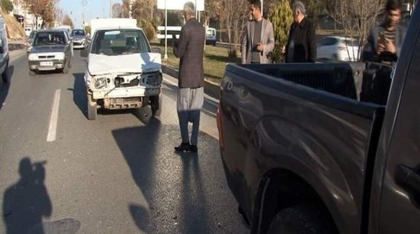 Kazayı İzlerken Kaza Yaptılar