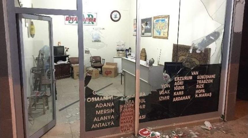 Diyarbakır&rsquo;da Polise Bombalı Saldırı