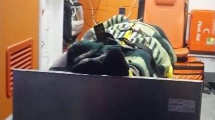 Nusaybin&rsquo;de Tarla Farelerini İla&ccedil;lamaya Giden İş&ccedil;iler Kaza Yaptı : 2 &Ouml;l&uuml;, 11 Yaralı