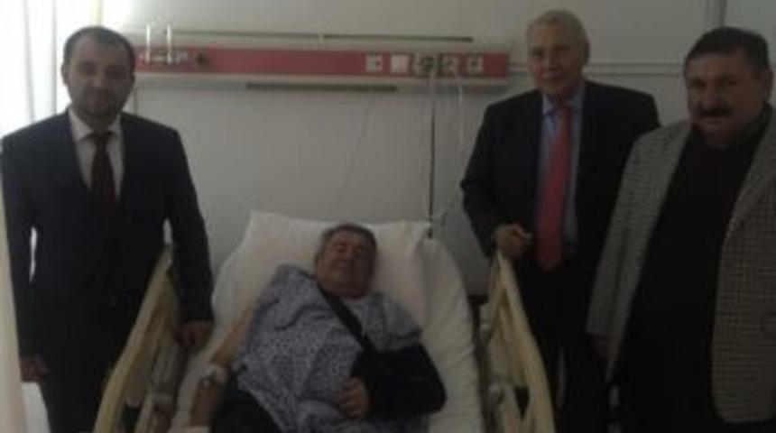 Meclis Merdivenlerinden D&uuml;şen Başkan Hastaneye Kaldırıldı