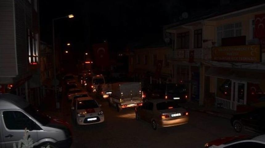 Şehit Astsubayın Cenazesi Konvoyla Karşılandı