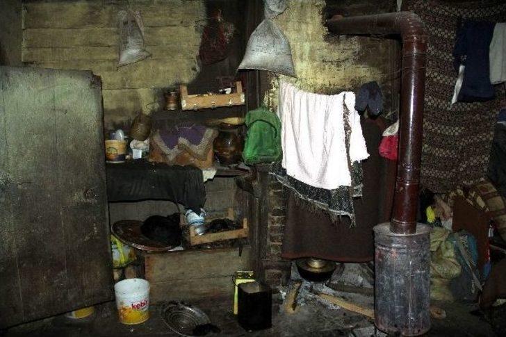 9 Çocukla Barakada Yaşam Mücadelesi G5