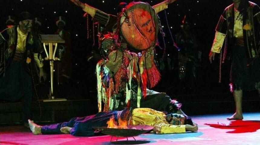 Ga&uuml;n&rsquo;de Coşkulu Kurtuluş Ş&ouml;leni