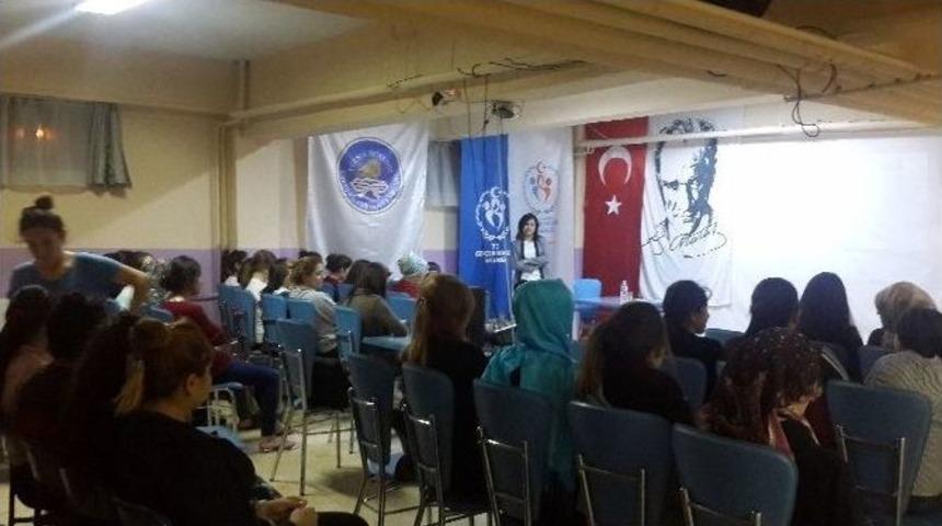 &Ouml;ğrencilere &lsquo;gelecek Ve Kariyer Planlaması&rsquo; Konulu Seminer