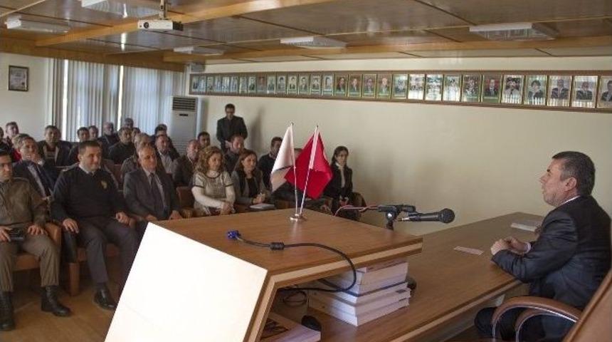 Kaymakam Muhtarlarla Bir Araya Geldi
