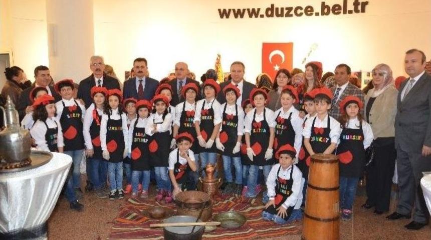 Anane Acıktım Sergisi