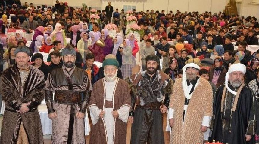 &ldquo;ertuğrul Osman Mevlana&rdquo; Tiyatrosu İl&ccedil;elerde G&ouml;sterimde