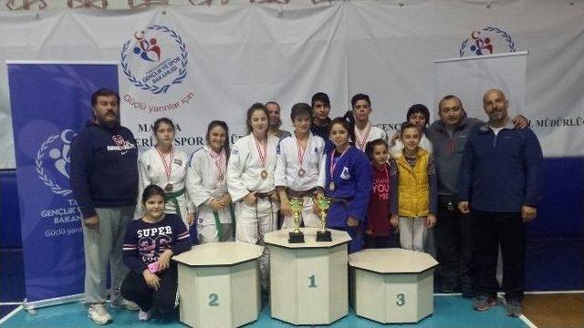 Yunusemre Belediyespor Judo Takımından Birincilik Ve Üçüncülük Derecesi