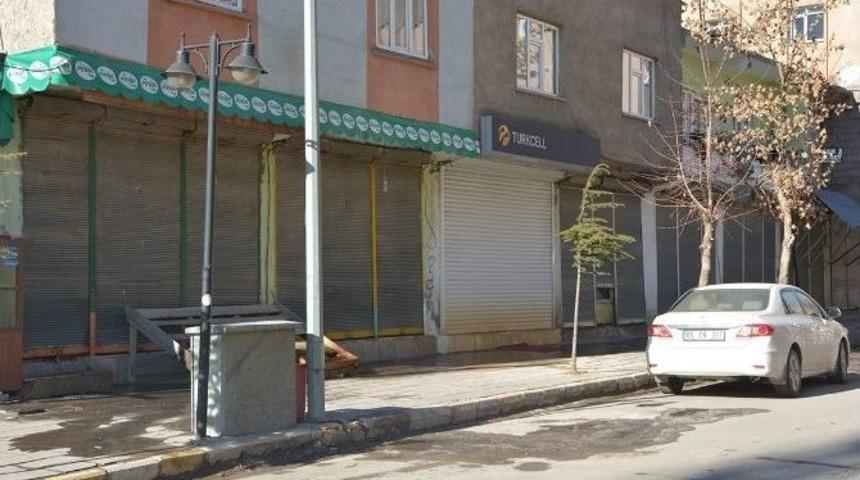 &Ccedil;atak&rsquo;ta Kepenkler A&ccedil;ılmadı