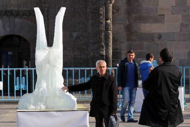 Sibirya Soğuklarının Hüküm Sürdüğü Erzurum’da Buzdan Heykeller