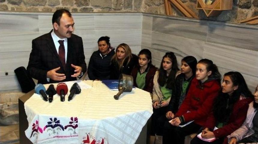 Minik &Ouml;ğrenciler Tarihi M&uuml;ze De Ders İşledi