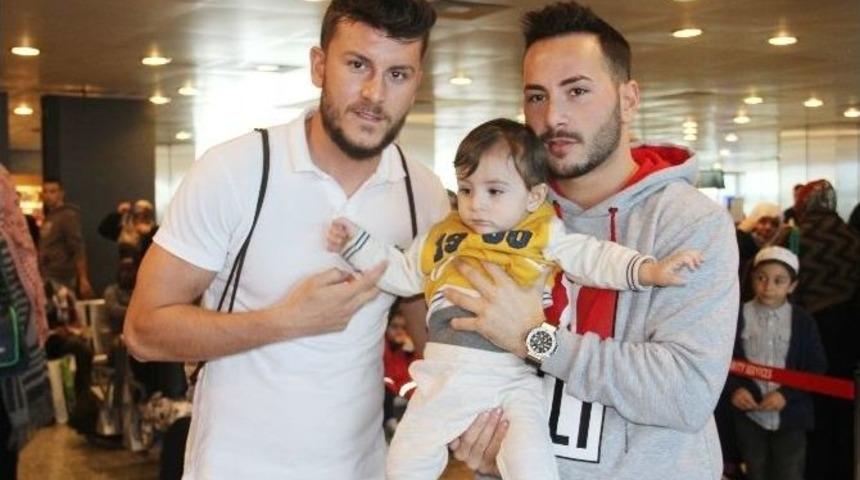 Trabzonsporlu Futbolcu Umreye Gitti