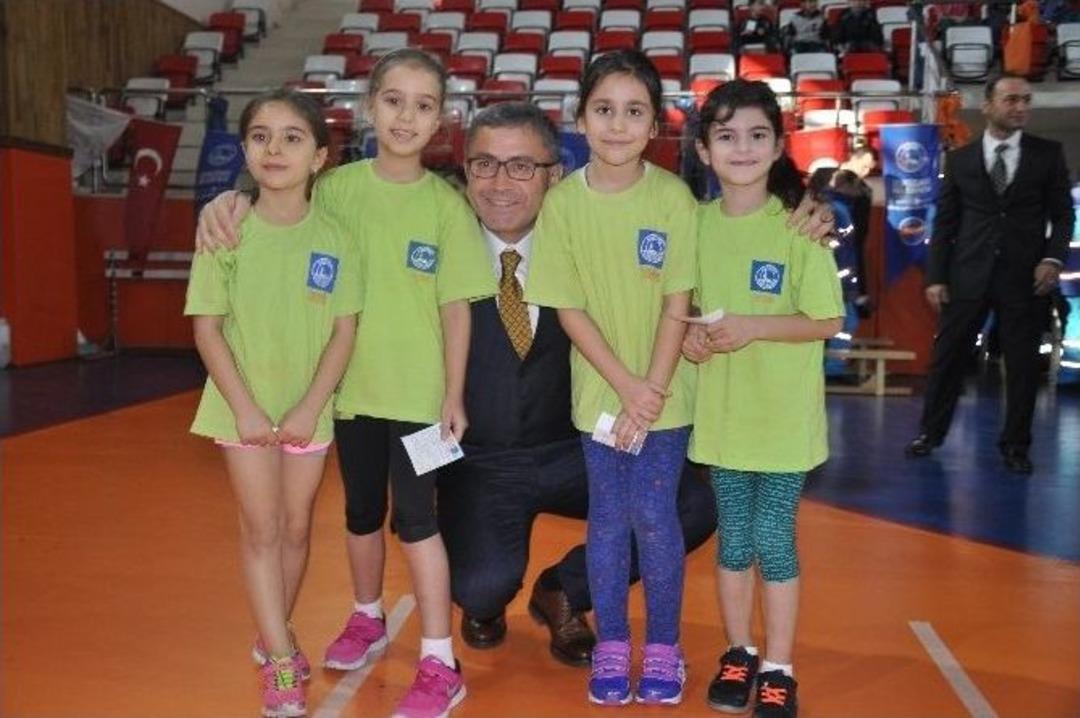 Geleceğin Şampiyonları &Uuml;sk&uuml;dar&rsquo;da Yarıştı