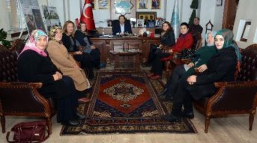 Ak Kadınlardan Başkan Yazgı&rsquo;ya Ziyaret